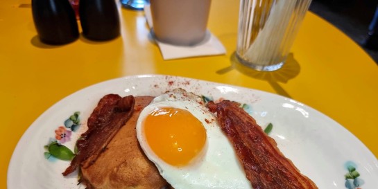 Восемь кафе, где завтракают весь день. Пришли в новые «Вершы», кто надел тапки - тот и першы