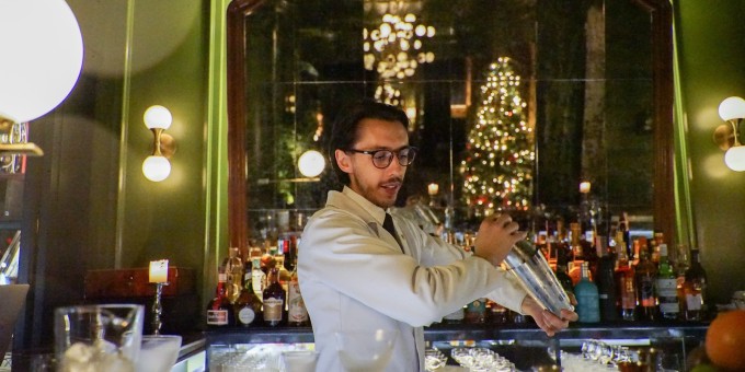 Попробовал на вкус новый красивый коктейльный бар «Мартиник» и выжил!