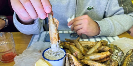 Выпить настойку за 2,50р, вкусно закусить и не бить копилку. Нанесли визит новому кафе «Одесса-мама»