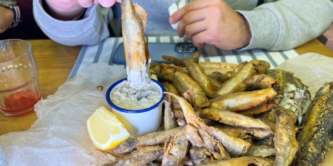 Выпить настойку за 2,50р, вкусно закусить и не бить копилку. Нанесли визит новому кафе «Одесса-мама»