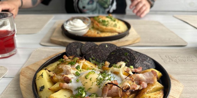 Проверили новую драничную «Панский драник» с ценами, как в «Васильках», но с большими порциями!