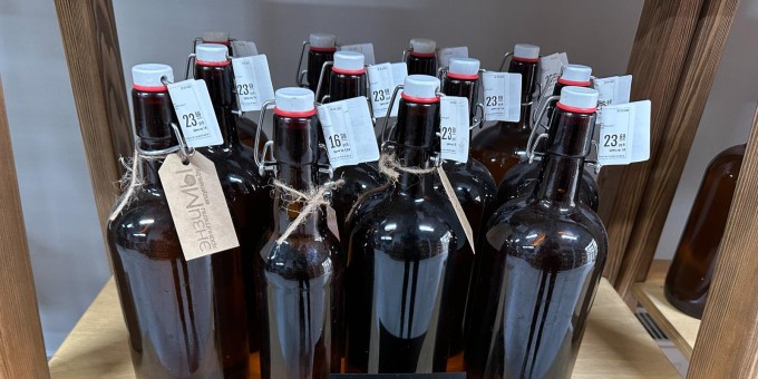 В Маяке открылась лавка «Хранителей Энзимов», где продают витаминную брагу из овощей, ягод и трав