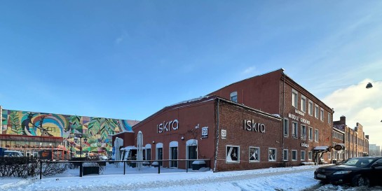 Самый дорогой стейк из меню, и что готовят на гриле в новом кафе «Искра» стопорнувшегося двигателя бургерной «Энзо»