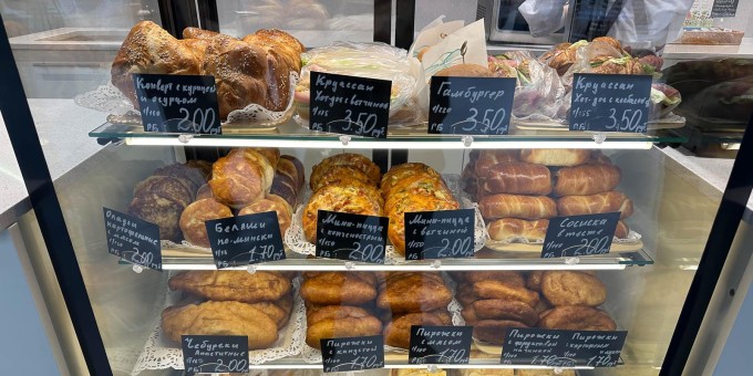 Что можно съесть на 9 рублей в новом мини-кафе рыночной кухни «Камароўскiя ласункi» от Комаровского рынка