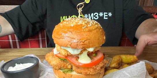 Чего боятся рестораторы или новый пивной ресторан «Красный Медведь» на балконе «Ган Бея» в Каменной Горке