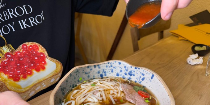 Новое кафе «Азиатское бистро», где можно съесть тарелку Том Яма и много Пад Тая по цене ниже, чем во многих кафе