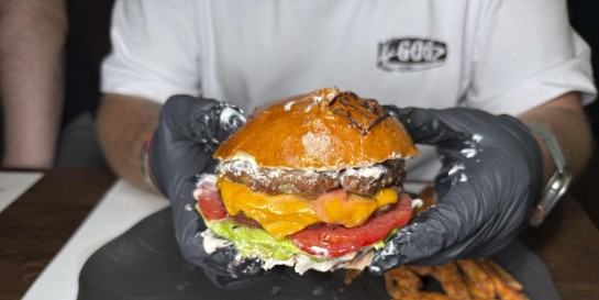 Где в Бресте жарят самые вкуснейшие стейки и бургеры! Тестим мясной ресторан в скандинавском стиле «Митра»