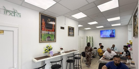 Десять видов курицы по уличным рецептам Нью-Дели в «Королевском ресторане» на Комаровском рынке