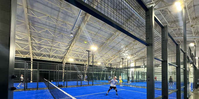 Во сколько обойдётся белорусу поиграть в спортивную игру падел на новых премиальных кортах «360 Падел арена»