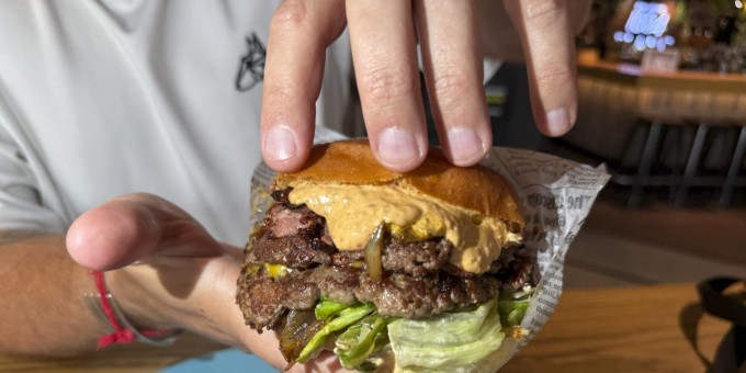 Где в Минске самый вкусный бургер, почему все заказывают лапшу из «Пад тай» и зачем «Сабросо» переехал в «Конкорс»