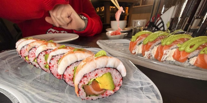 У тех, кто купил квартиры в Новой Боровой ещё один повод для радости - новый суши с баром «Саке 45»