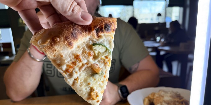 Где вкусно поесть в ЖК «Левада»: двадцать видов паст, десять пицц и комфортные цены - проверяем новое бистро «Спагеттерия»