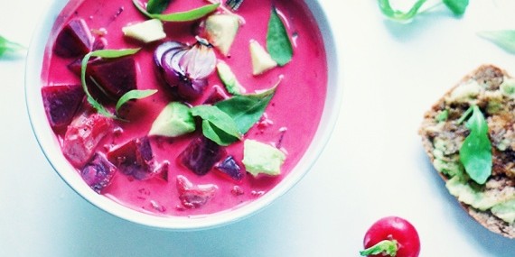 Кокосовый розовый суп