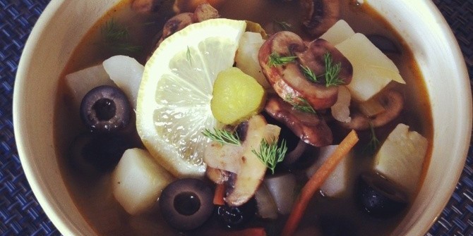 Самая правильная солянка с мясом и грибами