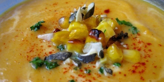 Острый карри суп-пюре из тыквы и кукурузы