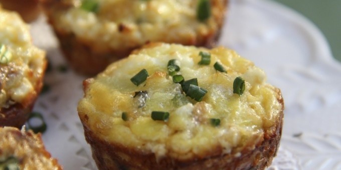 Мини-тарты с творожным сыром и зеленью