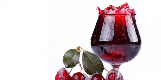 Чай или кофе если им замена? Ответ - напиток на ягодах