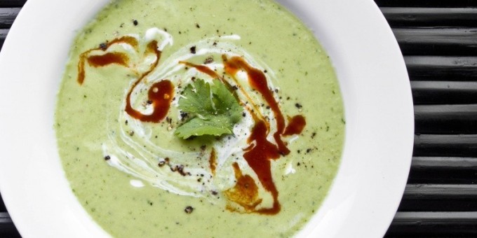 Нежный крем-суп из цыпленка с авокадо