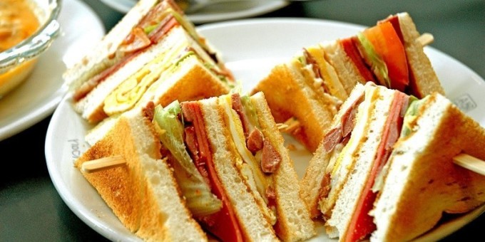 Подборка из 12 бутербродов для новогоднего стола