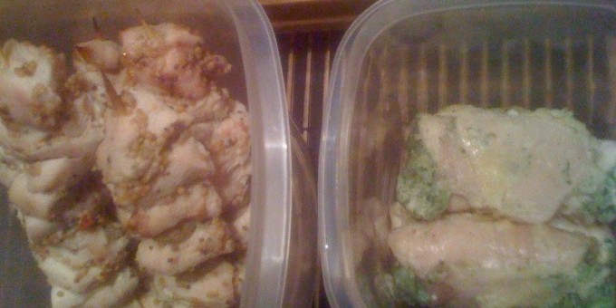 Куриные шашлычки и куриные рулетики со шпинатом на ДР