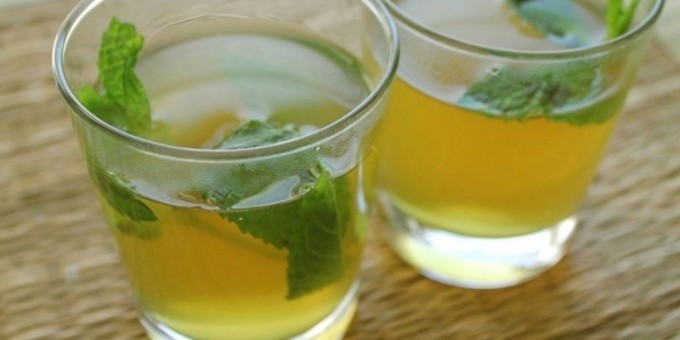 Какие полезные напитки можно приготовить для всей семьи?