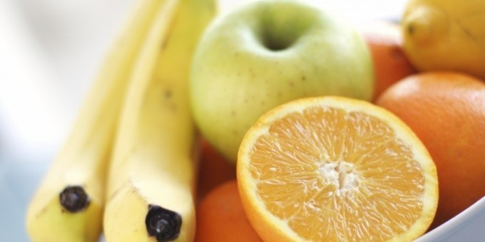 Уход за кожей после 50 с помощью овощей и фруктов