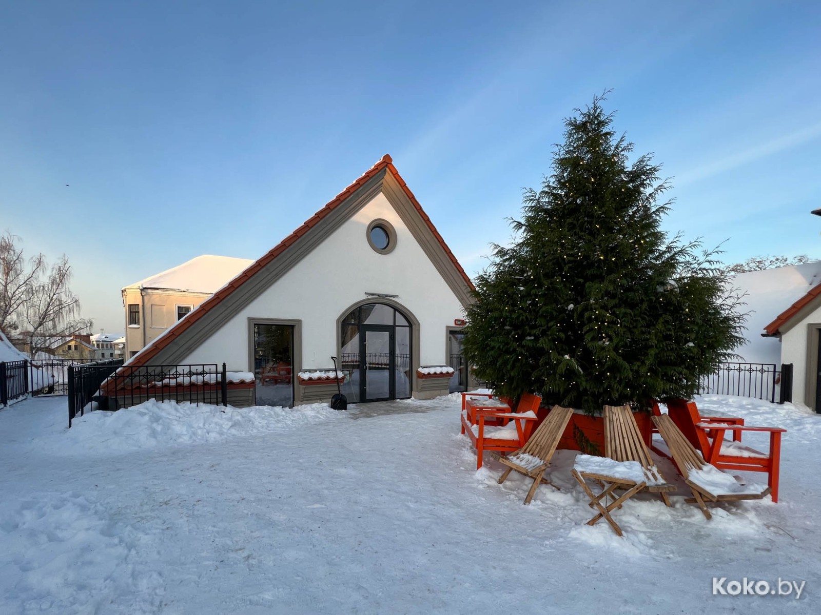 Что нового затестить в Гродно: столичная бургерная, гриль-бар в коттедже и особенная кофейня на втором этаже с верандой - фото - 55