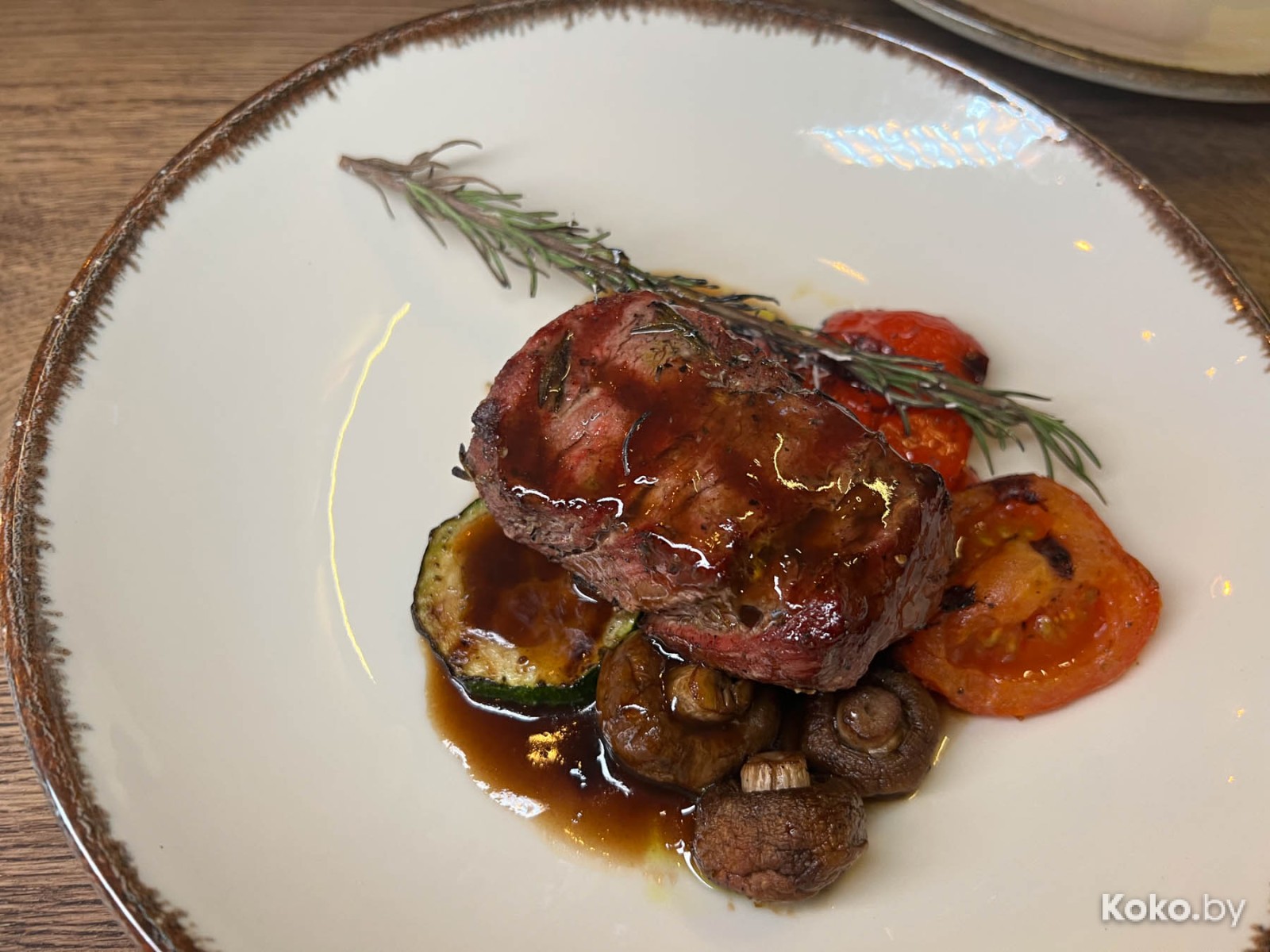 Что нового затестить в Гродно: столичная бургерная, гриль-бар в коттедже и особенная кофейня на втором этаже с верандой - фото - 46