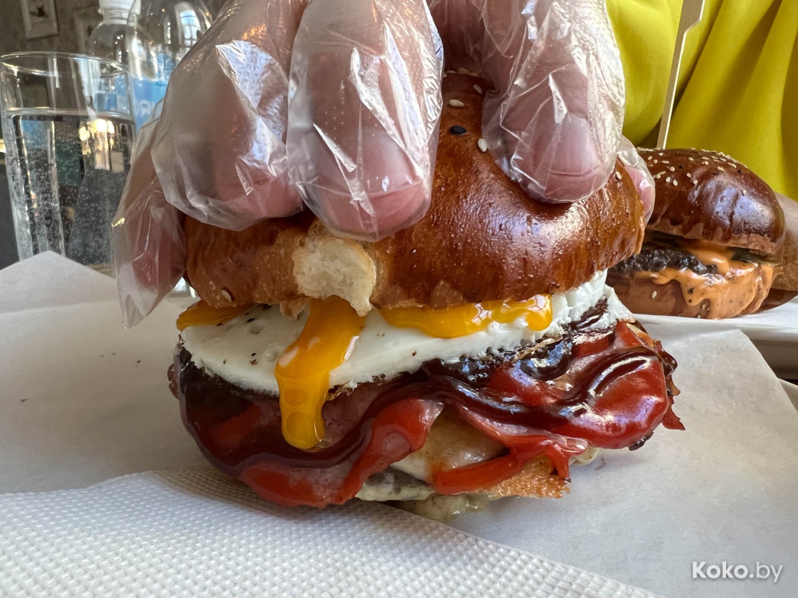 Что нового затестить в Гродно: столичная бургерная, гриль-бар в коттедже и особенная кофейня на втором этаже с верандой - фото - 22