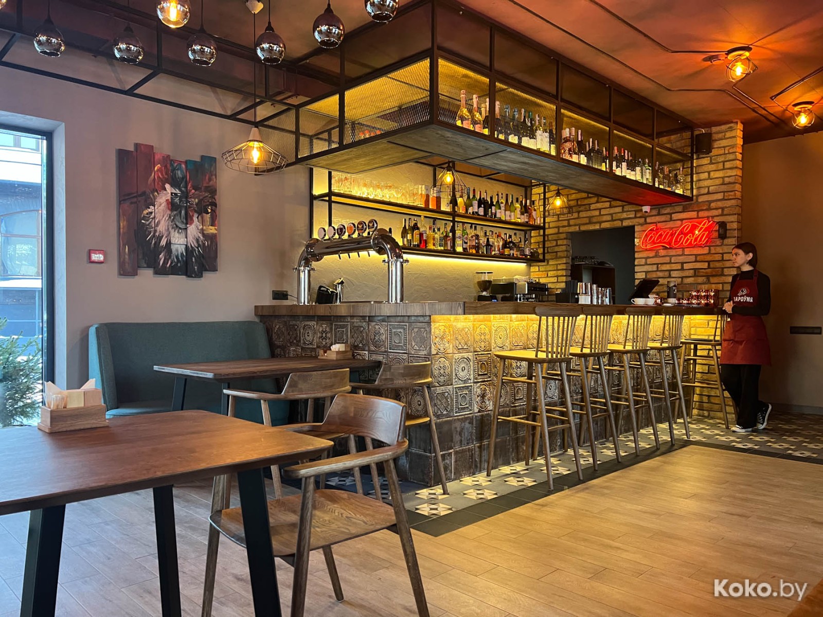 Что нового затестить в Гродно: столичная бургерная, гриль-бар в коттедже и особенная кофейня на втором этаже с верандой - фото - 31