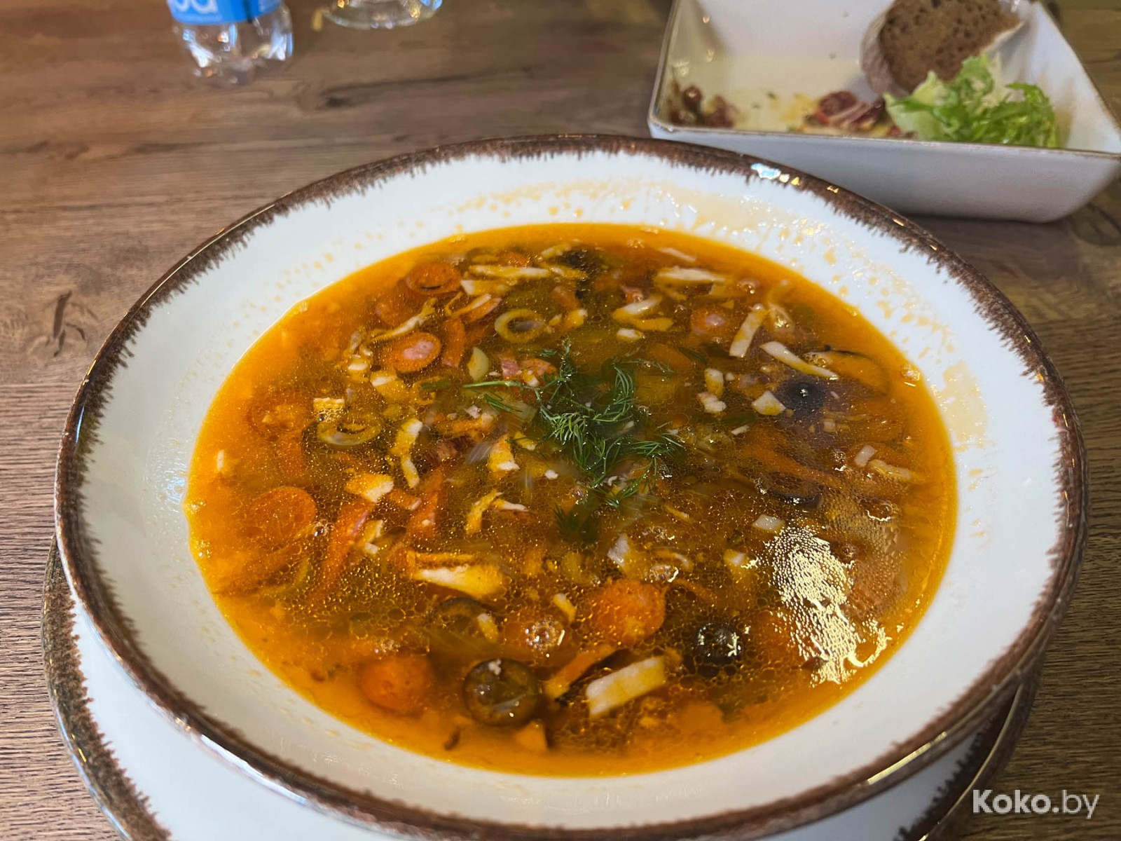 Что нового затестить в Гродно: столичная бургерная, гриль-бар в коттедже и особенная кофейня на втором этаже с верандой - фото - 39