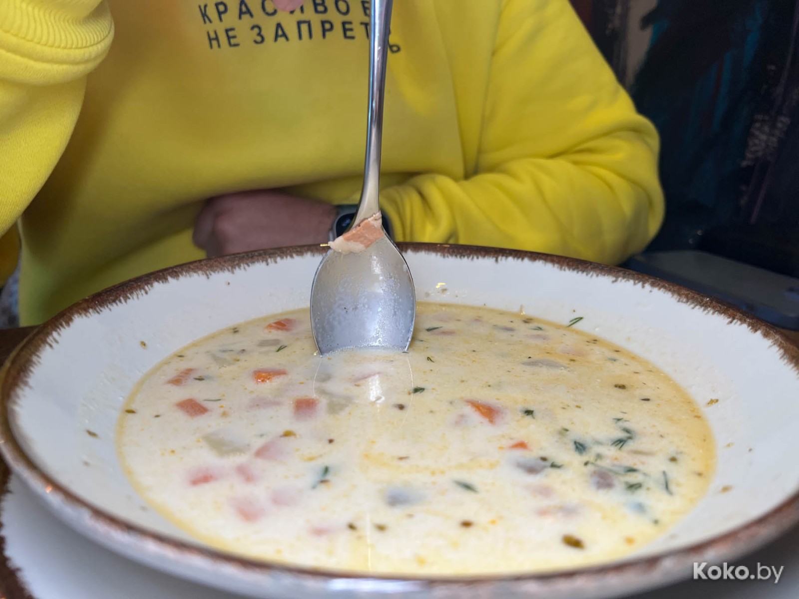 Что нового затестить в Гродно: столичная бургерная, гриль-бар в коттедже и особенная кофейня на втором этаже с верандой - фото - 42